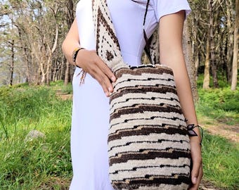 Arhuaca bag Handwoven | "Sacred World" | Backpack woven in organic native wool