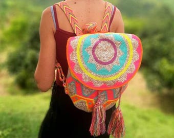 The large Wayuu backpack with self-closing magnet - Made to order