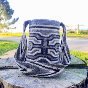 Large Arhuaca Bag 100% Native Wool, Handwoven in Colombia | &quot;Mythological Beings&quot; | Shoulder Bag