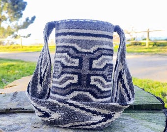 Handwoven Arhuaca bag | "Mythological Beings" | Backpack woven in organic native wool