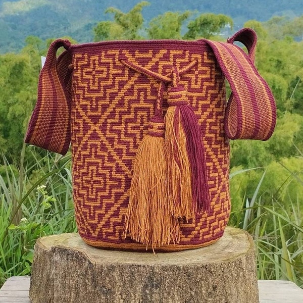 Wayuu Large BOHO Bag - Perfect Gift for Him and Her - Hand-woven to crochet shades of red wine, a work of art to look stylish