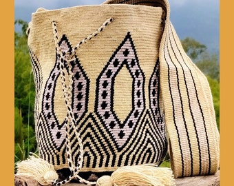 Wayuu medium hand-woven backpack in a single strand of silver thread - A luxury gift for her or to remember