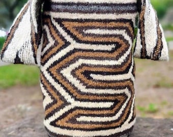 Hand-woven Arhuaca bag | "Spiritual Guardian" | Backpack woven in organic native wool