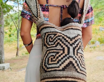 Arhuaca bag | "The Creator of Light" | Backpack woven in organic native wool