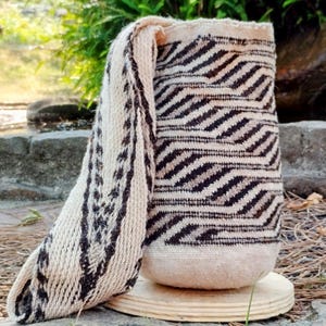 Medium Arhuaca Bag for Mom 100% Native Wool, Handwoven in Colombia | &quot;Feminine Thought&quot; |