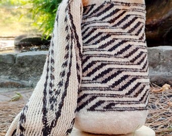 Arhuaca bag | "Pensamiento Femenino" | Backpack woven in organic native wool
