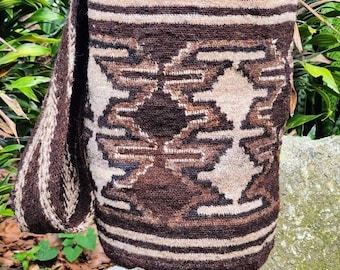 Arhuaca bag made of native wool | " The Guardian of the Roads " | 100% original backpack