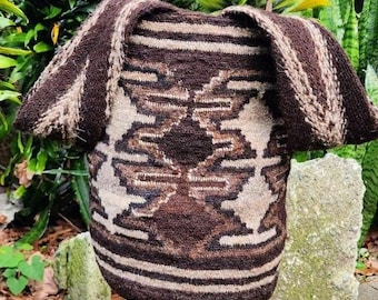 Arhuaca bag made of native wool | " The Guardian of the Roads " | 100% original backpack