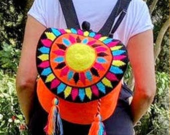 Orange and black self-closing Wayuu backpack - Woven by indigenous women from Colombia