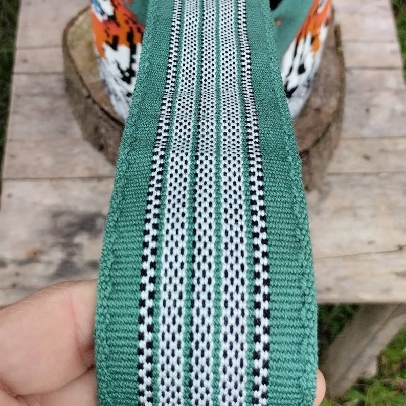 mochila wayuu tejida a mano en técnica de crochet  1 hebra por mujeres indígenas. Hechas con mucho amor en Colombia. Bolso bandolera, bolso étnico, regalo ideal para ella o para él. Regalo de lujo, tamaño: grande