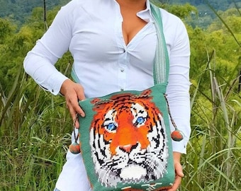 Tiger Wayuu bag in a strand - Collectible piece - Made to order