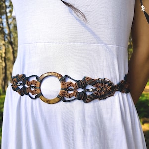EXCLUSIVE adjustable macramé BELT with elastic in color (green, brown and red) - Unique collection model