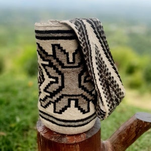 Bolso ARHUACA de lana virgen - SER de las ESTRELLAS - Hecho por encargo
