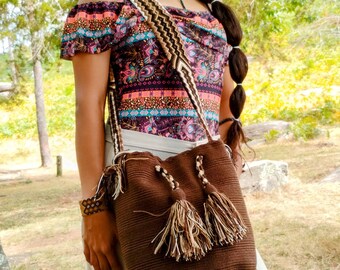 Hand-woven Wayuu bag in brown color - Colombian backpack