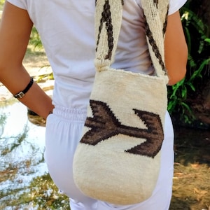 Medium Arhuaca Bag for Your Partner 100% Native Wool, Handwoven in Colombia | &quot;Forces of the Forest&quot; |