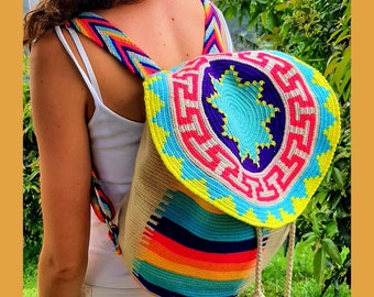 Mochila WAYUU de 2 asas hecha a crochet - Bolso Wayuu tejido a mano - Exclusivo tejido en Colombia - Puedes pedir el tuyo personalizado