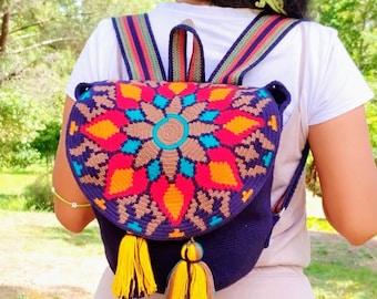 Large Wayuu backpack with navy blue lid and self-closing - Adjustable handles