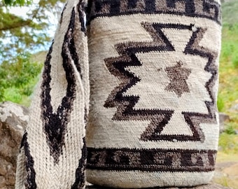 Arhuaca bag | "La Estrella Arhuaca" | Backpack woven in organic native wool