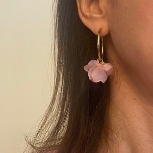 Boucles doreilles créoles Flora-créoles acier inoxydable fleurs en acrylique fleurs résine cadeau femme-cadeau pour Elle-bijou bohème image 10