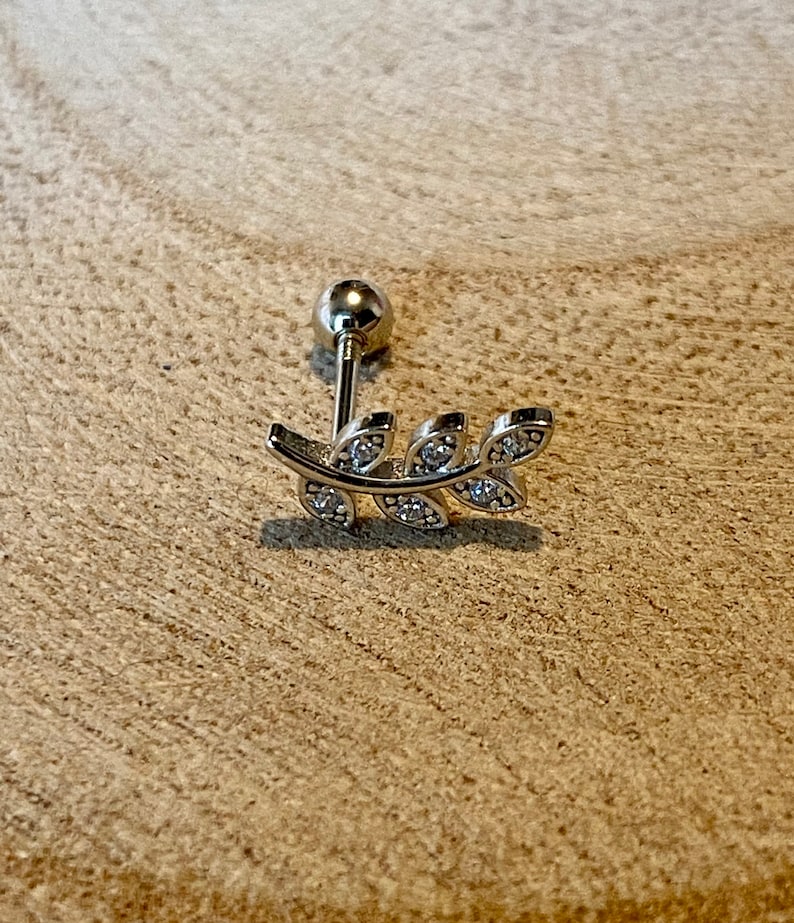 925 sterling silver piercing and zircons Tragus, Helix, Cartilage, Lobe-screw piercing Mini chips bay leaf with zirconium argent