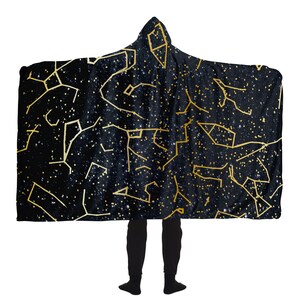 Couverture à capuche personnalisée | Couverture personnalisée à imprimé constellation | Jeté ciel nocturne date de naissance | Doublure confortable en microfibre ou en sherpa