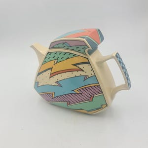 Vintage Flash Rosenthal Studio-Linie Tea Pot Design by Dorothy Hafner - Post-Modern Design, Memphis Era, 1980s