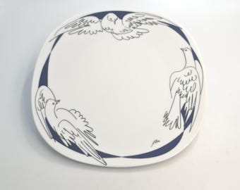 A Beautiful Swiss Porcelain Big Dining Plate by Hans Erni for Langenthal &#39;The Bradford Editions&#39; with Peace Dove Theme