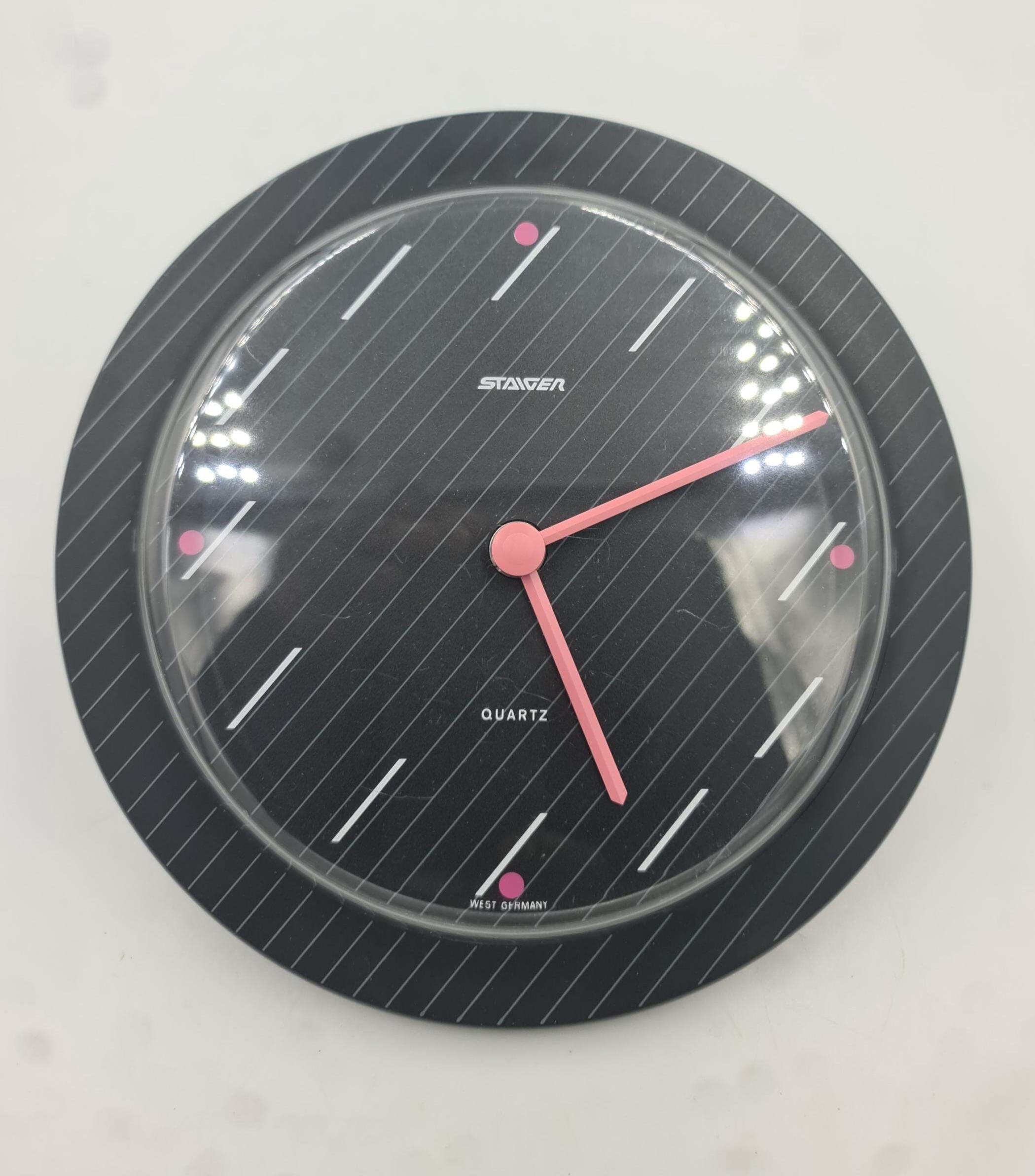 ヴィンテージ ポストモダン シュタイガー 壁掛け時計（西ドイツ製、黒
