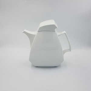 Vintage Rosenthal Coffee Pot Design by Dorothy Hafner - Flash Mid Century Post-Modern design, Memphis era, 1980s.