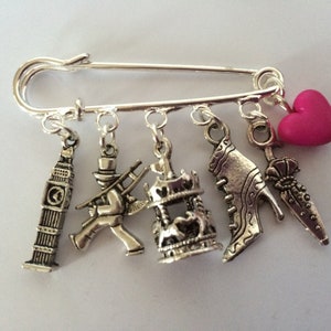 MARY POPPINS CAROUSEL  Inspired Kilt Pin Brooch Scarf pin &#39;in gift bag