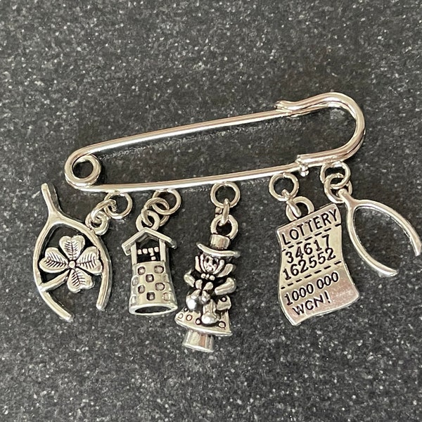 LUCKY IIRISH  LEPRECHAUN Inspired SilverTone  kilt pin/brooch scarf pin 5 charms