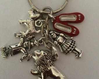 WIZARD OF OZ Inspired Key Ring Bag Charm 5 Tibetan Silver Charm Great Present in gift bag