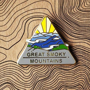 Great Smoky Mountains National Park Hard Enamel Pin | National Park Pin Collection - Accessories Gift for Outdoorsy & Nature Hiking Lovers