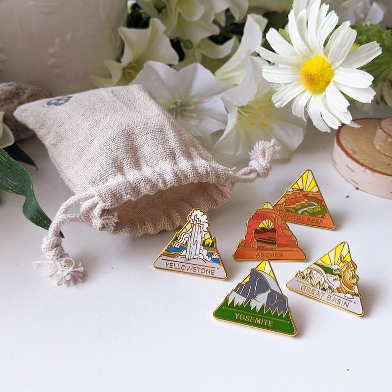 National Park Enamel Pin Sets National Park Lapel Pin Collection Accessories Gift for Outdoorsy and Nature Hiking Lovers Small Bag