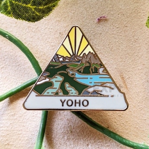 Yoho Canadian National Park Hard Enamel Pin | National Park Lapel Pin Collection-Gift for Outdoorsy and Nature Hiking Lovers