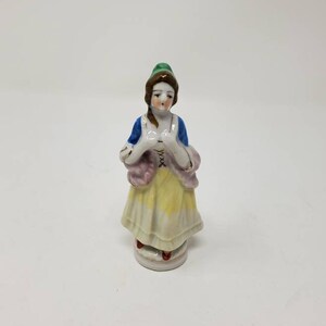 Occupied Japan Colonial Woman Porcelain Figurine