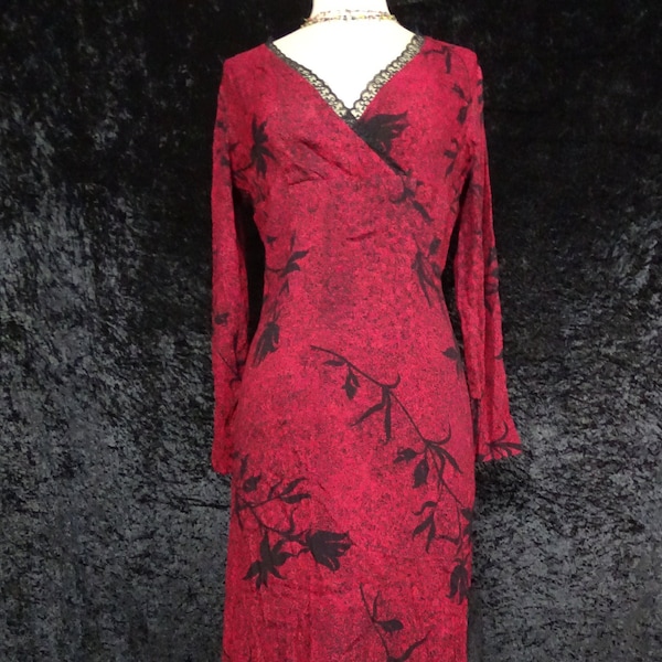 Robe longue vintage, bordeaux, noire, dentelle. Années 80/90.