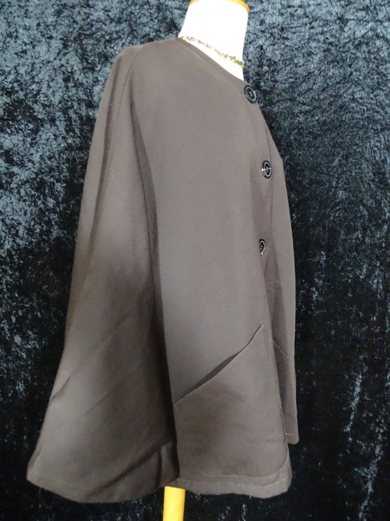 Vintage brown cape, long sleeves, 60s/70s. - image 3