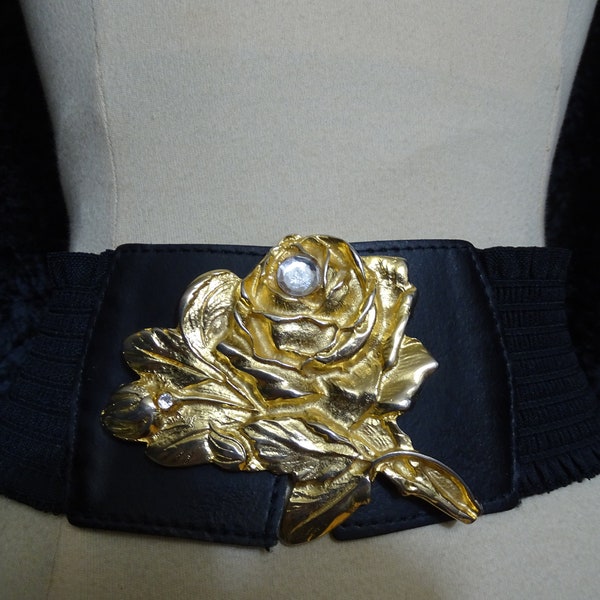 Ceinture vintage avec boucle dorée, fleurs et strass, années 80.