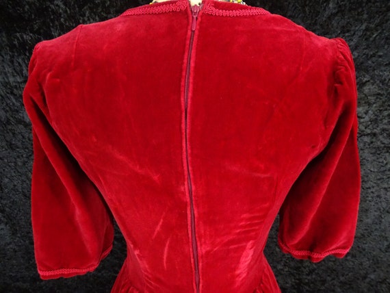 Stunning vintage red velvet dress, 80s/90s, handm… - image 7