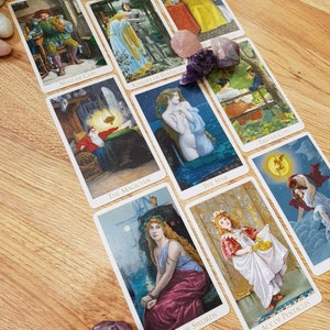 Past Life Tarot Beziehung Video Reading: für tieferes Verständnis in jeder Art von Beziehung, sei es Liebhaber, Freund oder Eltern.