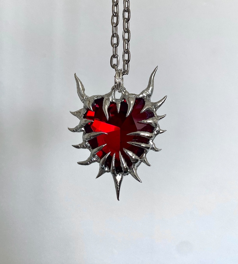 Alt Thorn Heart Necklace Liquid Metal Cybercore necklace Cyber Necklace Massive gothic ring Fairy grunge chain necklace Big Heart Pendant zdjęcie 7