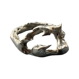 Handmade Gothic Spiky Ring | Liquid Metal Horn Ring | Abstract Statment ring | Gothic Brutalist Alt Goblincore Fairycore Ring Softgoth