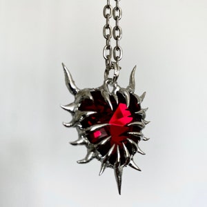 Alt Thorn Heart Necklace Liquid Metal Cybercore necklace Cyber Necklace Massive gothic ring Fairy grunge chain necklace Big Heart Pendant zdjęcie 2