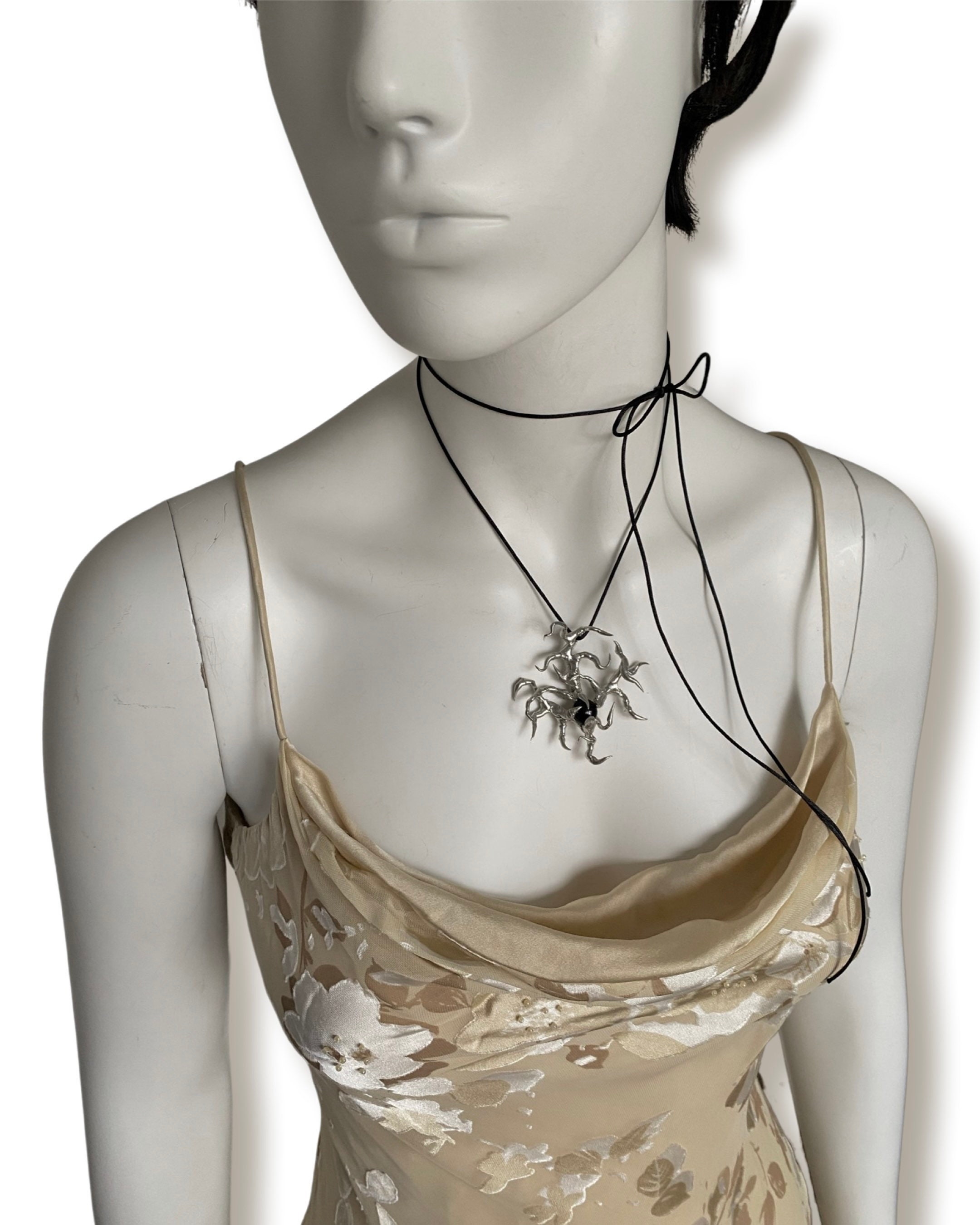 ALCHEMY GOTHIC: Libellestein pendant