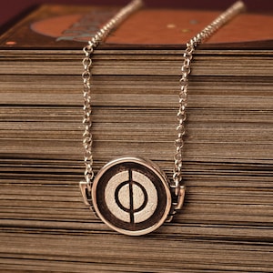 MTG Phyrexian Medal Necklace 925 Sterling Silver by KAIKO