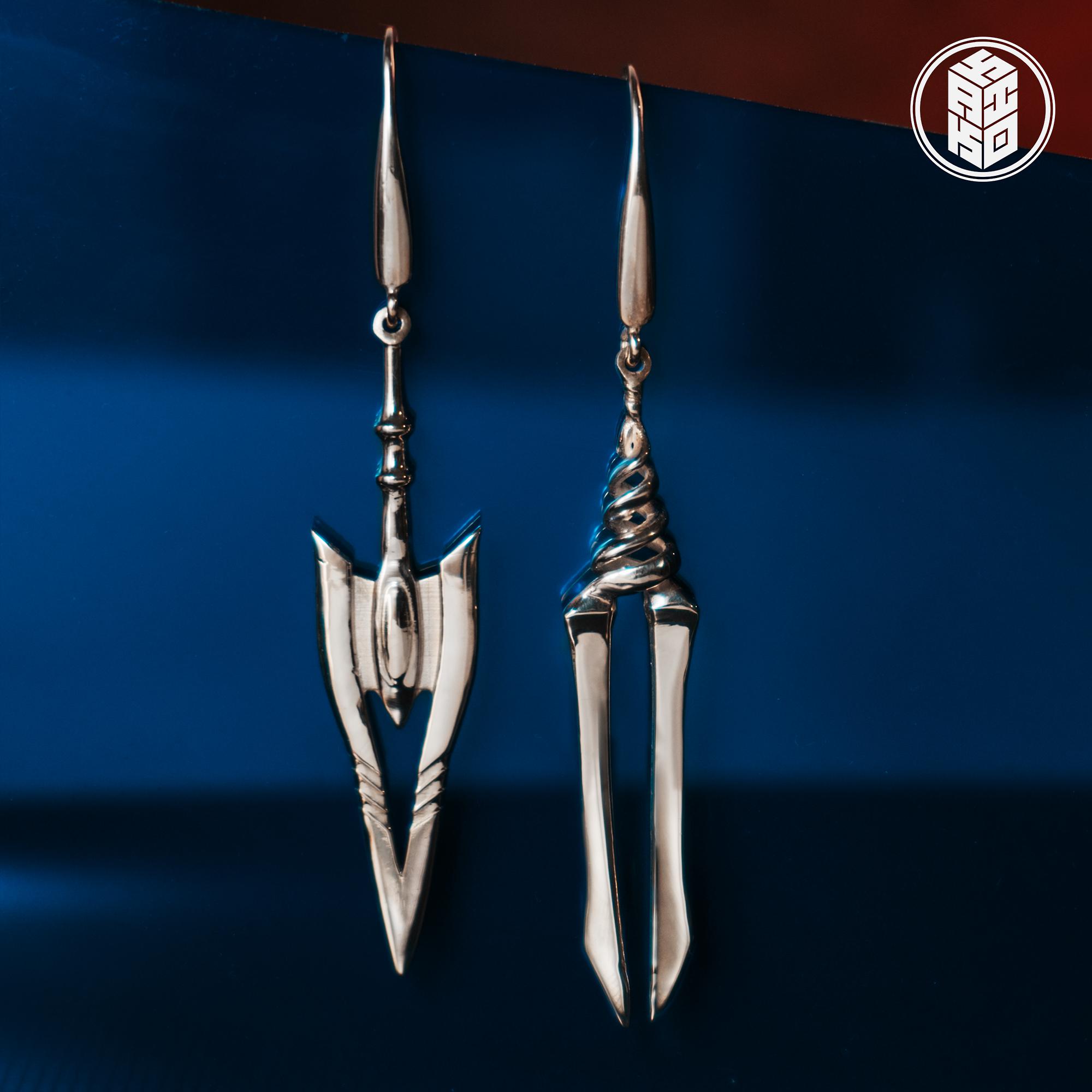 EVISU エヴィス　Sterling Silver バングル　11mm幅 Eva Spear Earrings – Inspired by Longinus & Cassius 925 Sterling