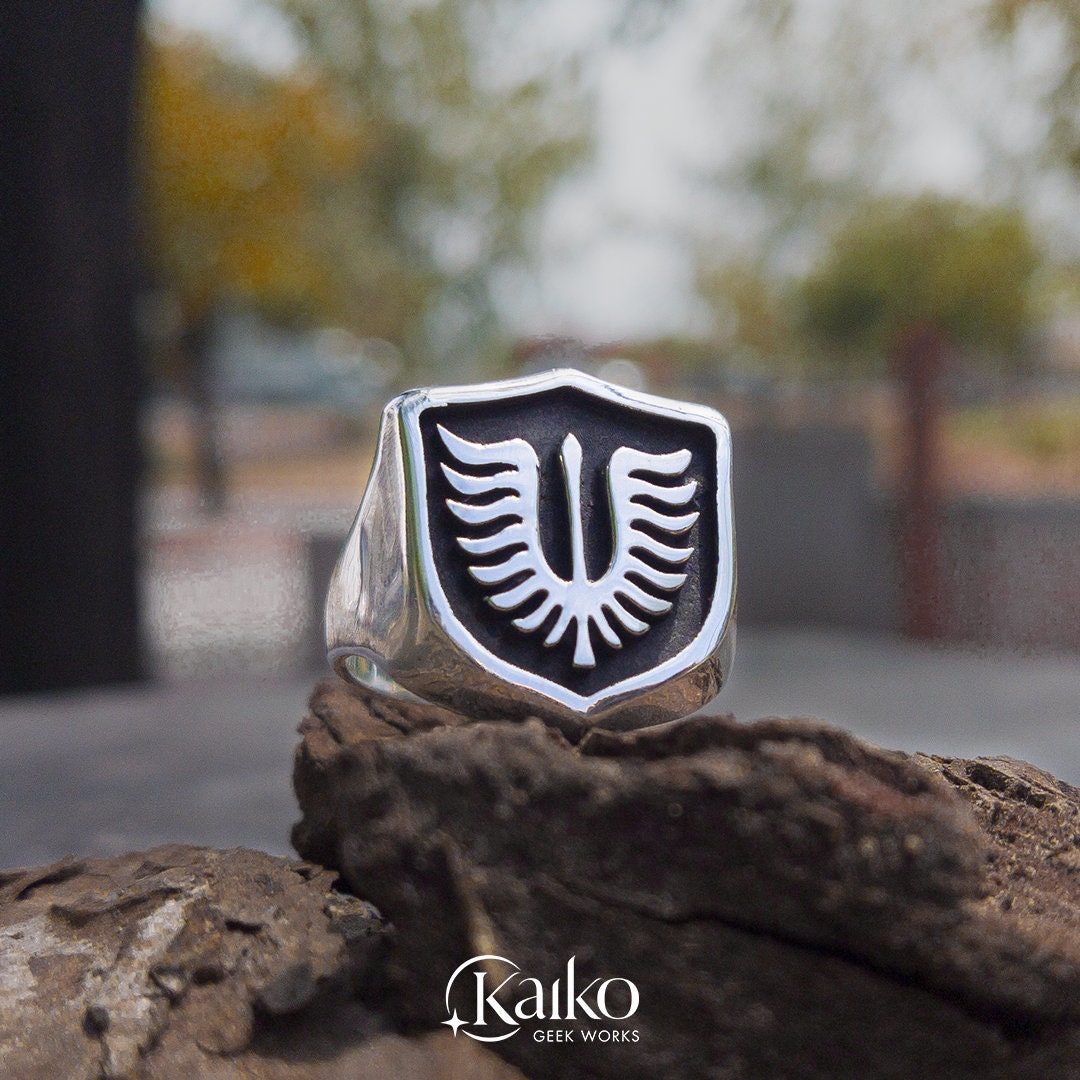 Taka No Dan Griffith Signet Ring 925 Sterling Silver by KAIKO - Etsy