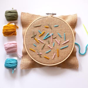 Naaipakket voor kinderen / naaien voorschoolse/leren naaien Kit/Montessori-naaien/Knutselpakketten/Naaispel voor kinderen/Hoe te naaien /Life Skill/Jute-naaien