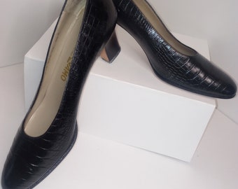 Salvatore Ferragamo Chaussures à talons carrés en cuir noir pour femme, taille 10 AAA vintage Classique